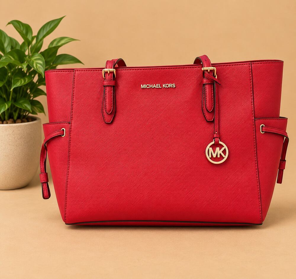 NWT Michael Kors women's Voyager East West Tote Red, Size L